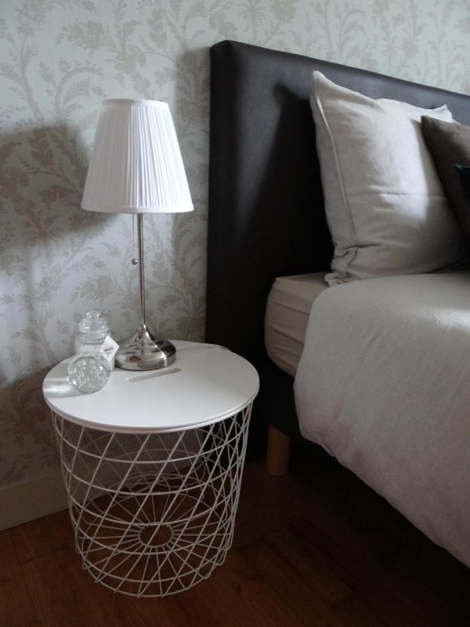 Les Tilleuls - Chambres D'Hotes - ลาโรชฟูโกลด์ ภายนอก รูปภาพ